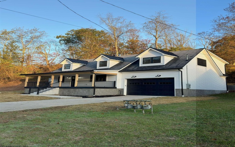 423 Mount Harmony Road, Fairmont, West Virginia 26554, 5 Bedrooms Bedrooms, 8 Rooms Rooms,3 BathroomsBathrooms,Single Family Detached,For Sale,Mount Harmony,10161951