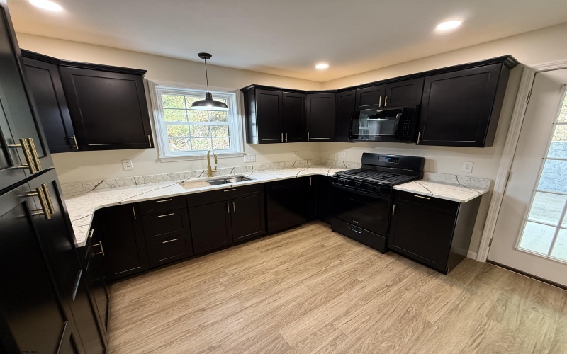 423 Mount Harmony Road, Fairmont, West Virginia 26554, 5 Bedrooms Bedrooms, 8 Rooms Rooms,3 BathroomsBathrooms,Single Family Detached,For Sale,Mount Harmony,10161951