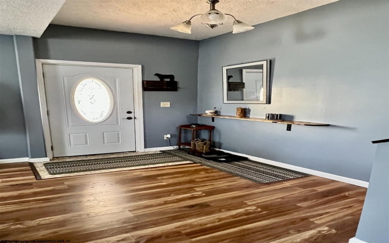 724 Main Street, Grafton, West Virginia 26354, 3 Bedrooms Bedrooms, 6 Rooms Rooms,1 BathroomBathrooms,Single Family Detached,For Sale,Main,10161952