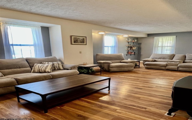 724 Main Street, Grafton, West Virginia 26354, 3 Bedrooms Bedrooms, 6 Rooms Rooms,1 BathroomBathrooms,Single Family Detached,For Sale,Main,10161952