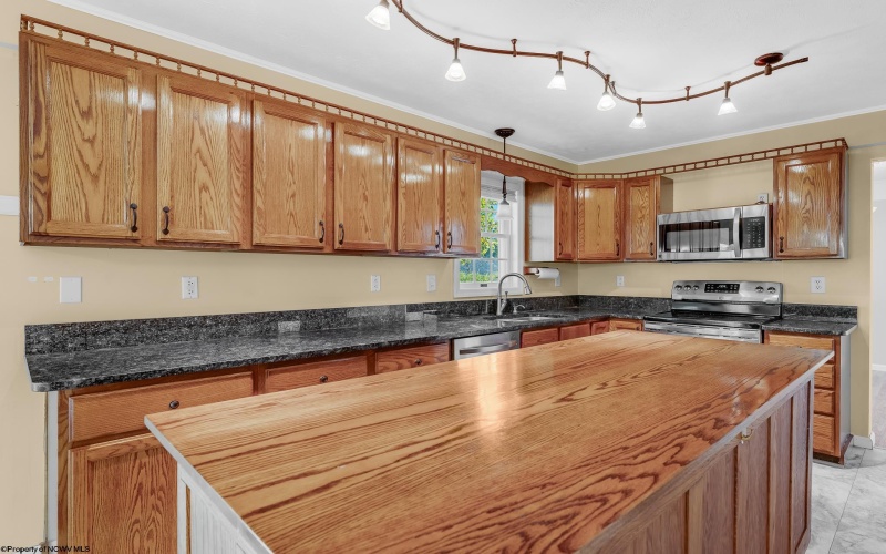3208 Lemley Street, Morgantown, West Virginia 26508, 4 Bedrooms Bedrooms, 8 Rooms Rooms,2 BathroomsBathrooms,Single Family Detached,For Sale,Lemley,10161962