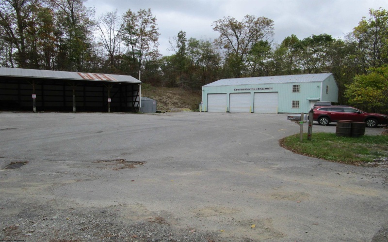 10 Custom Paving Street, Elkins, West Virginia 26241, ,Commercial/industrial,For Sale,Custom Paving,10161972