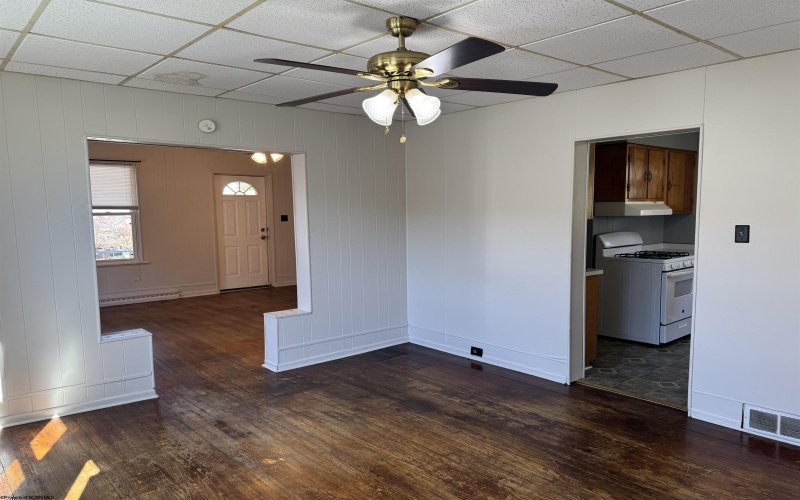 109 & 109.5 Highland Avenue, Fairmont, West Virginia 26554, 2 Bedrooms Bedrooms, 5 Rooms Rooms,1 BathroomBathrooms,Single Family Detached,For Sale,Highland,10161967 109 & 109.5 Highland Avenue, Fairmont, West Virginia 26554, 2 Bedrooms Bedrooms, 5 Rooms Rooms,1 BathroomBathrooms,Single Family Detached,For Sale,Highland,10161967