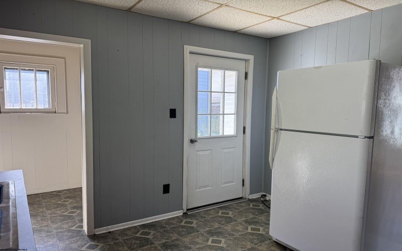 109 & 109.5 Highland Avenue, Fairmont, West Virginia 26554, 2 Bedrooms Bedrooms, 5 Rooms Rooms,1 BathroomBathrooms,Single Family Detached,For Sale,Highland,10161967 109 & 109.5 Highland Avenue, Fairmont, West Virginia 26554, 2 Bedrooms Bedrooms, 5 Rooms Rooms,1 BathroomBathrooms,Single Family Detached,For Sale,Highland,10161967