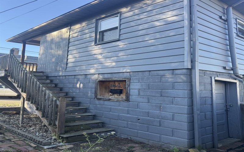 109 & 109.5 Highland Avenue, Fairmont, West Virginia 26554, 2 Bedrooms Bedrooms, 5 Rooms Rooms,1 BathroomBathrooms,Single Family Detached,For Sale,Highland,10161967 109 & 109.5 Highland Avenue, Fairmont, West Virginia 26554, 2 Bedrooms Bedrooms, 5 Rooms Rooms,1 BathroomBathrooms,Single Family Detached,For Sale,Highland,10161967