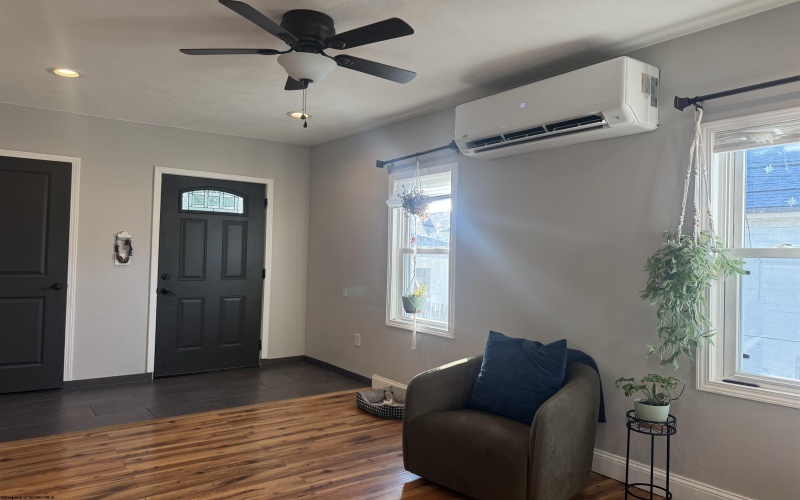 109 & 109.5 Highland Avenue, Fairmont, West Virginia 26554, 2 Bedrooms Bedrooms, 5 Rooms Rooms,1 BathroomBathrooms,Single Family Detached,For Sale,Highland,10161967 109 & 109.5 Highland Avenue, Fairmont, West Virginia 26554, 2 Bedrooms Bedrooms, 5 Rooms Rooms,1 BathroomBathrooms,Single Family Detached,For Sale,Highland,10161967