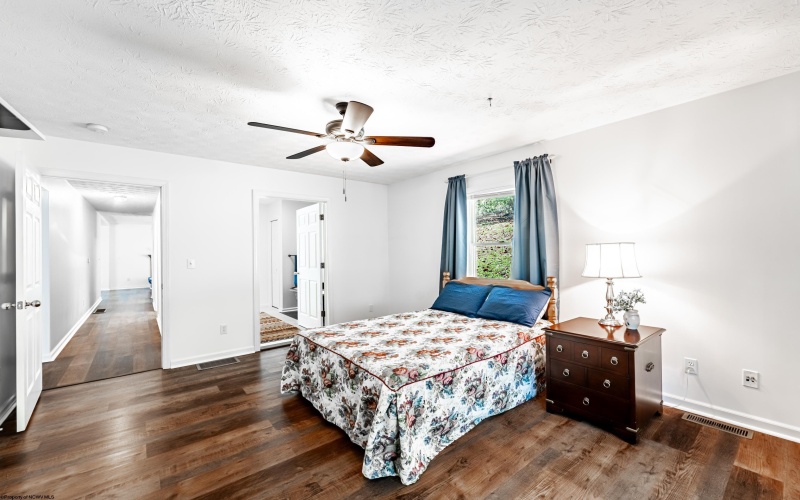 1914 Carpenter Drive, Fairmont, West Virginia 26554, 3 Bedrooms Bedrooms, 6 Rooms Rooms,2 BathroomsBathrooms,Single Family Detached,For Sale,Carpenter,10161971 1914 Carpenter Drive, Fairmont, West Virginia 26554, 3 Bedrooms Bedrooms, 6 Rooms Rooms,2 BathroomsBathrooms,Single Family Detached,For Sale,Carpenter,10161971