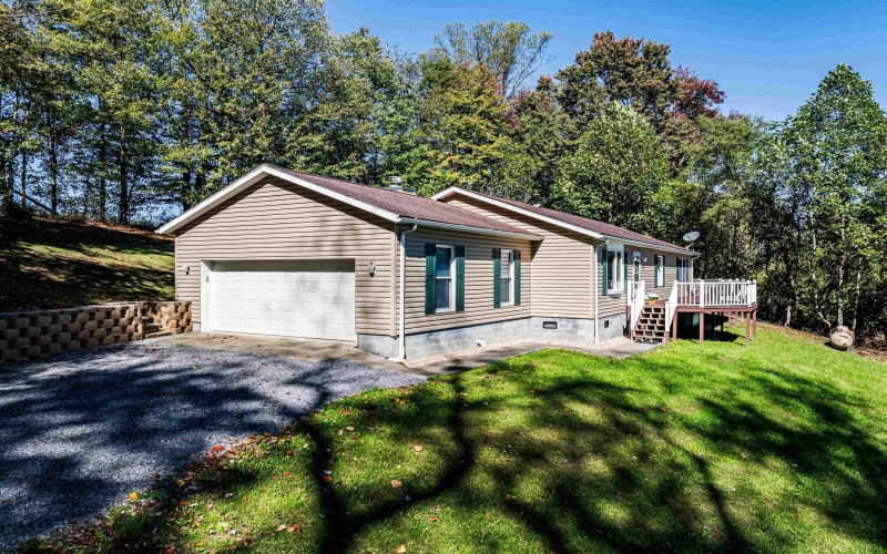 1914 Carpenter Drive, Fairmont, West Virginia 26554, 3 Bedrooms Bedrooms, 6 Rooms Rooms,2 BathroomsBathrooms,Single Family Detached,For Sale,Carpenter,10161971 1914 Carpenter Drive, Fairmont, West Virginia 26554, 3 Bedrooms Bedrooms, 6 Rooms Rooms,2 BathroomsBathrooms,Single Family Detached,For Sale,Carpenter,10161971