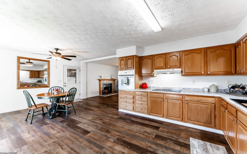 1914 Carpenter Drive, Fairmont, West Virginia 26554, 3 Bedrooms Bedrooms, 6 Rooms Rooms,2 BathroomsBathrooms,Single Family Detached,For Sale,Carpenter,10161971 1914 Carpenter Drive, Fairmont, West Virginia 26554, 3 Bedrooms Bedrooms, 6 Rooms Rooms,2 BathroomsBathrooms,Single Family Detached,For Sale,Carpenter,10161971