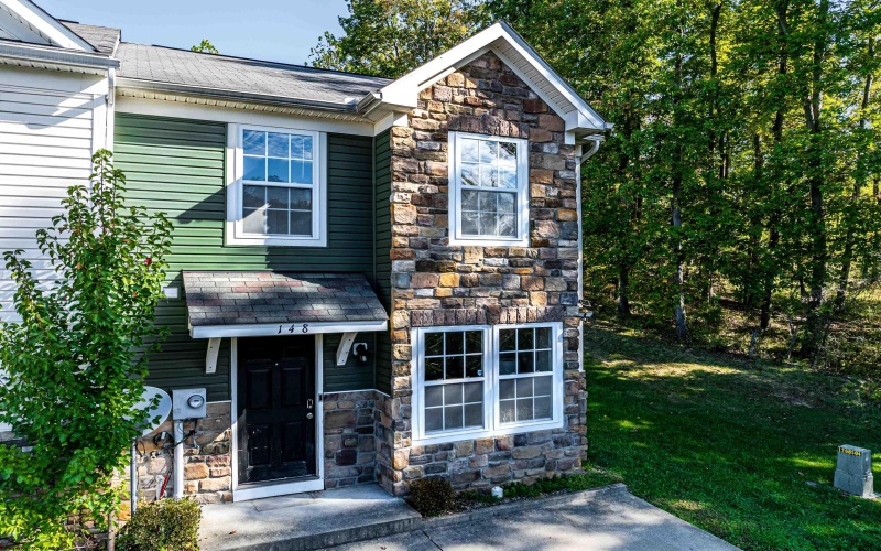 148 Hawks Run Road, Morgantown, West Virginia 26508, 2 Bedrooms Bedrooms, 5 Rooms Rooms,2 BathroomsBathrooms,Single Family Attached,For Sale,Hawks Run,10161974 148 Hawks Run Road, Morgantown, West Virginia 26508, 2 Bedrooms Bedrooms, 5 Rooms Rooms,2 BathroomsBathrooms,Single Family Attached,For Sale,Hawks Run,10161974