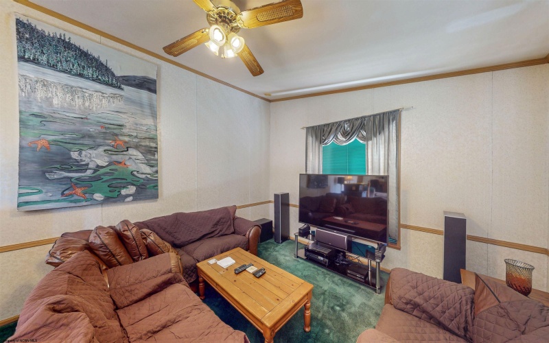 52 Saint Josephs Trail, Fairmont, West Virginia 26553, 3 Bedrooms Bedrooms, 8 Rooms Rooms,2 BathroomsBathrooms,Single Family Detached,For Sale,Saint Josephs,10161990