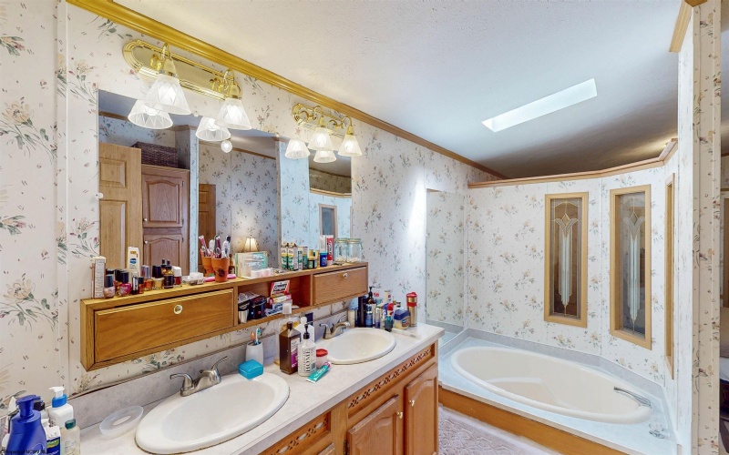 52 Saint Josephs Trail, Fairmont, West Virginia 26553, 3 Bedrooms Bedrooms, 8 Rooms Rooms,2 BathroomsBathrooms,Single Family Detached,For Sale,Saint Josephs,10161990