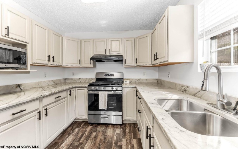 47 Clear Spring Drive, Morgantown, West Virginia 26508, 3 Bedrooms Bedrooms, 6 Rooms Rooms,2 BathroomsBathrooms,Single Family Attached,For Sale,Clear Spring,10161984 47 Clear Spring Drive, Morgantown, West Virginia 26508, 3 Bedrooms Bedrooms, 6 Rooms Rooms,2 BathroomsBathrooms,Single Family Attached,For Sale,Clear Spring,10161984