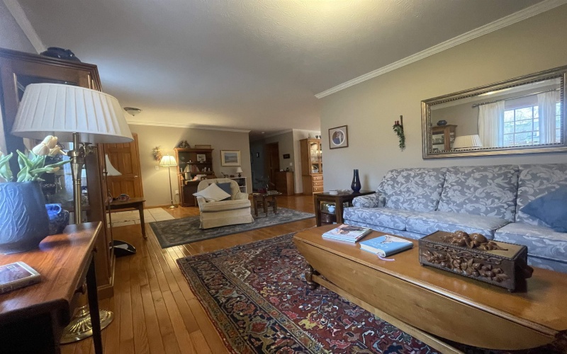 92 EVERGREEN Drive, Buckhannon, West Virginia 26201, 3 Bedrooms Bedrooms, 6 Rooms Rooms,2 BathroomsBathrooms,Single Family Detached,For Sale,EVERGREEN,10161989