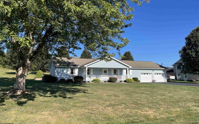 92 EVERGREEN Drive, Buckhannon, West Virginia 26201, 3 Bedrooms Bedrooms, 6 Rooms Rooms,2 BathroomsBathrooms,Single Family Detached,For Sale,EVERGREEN,10161989