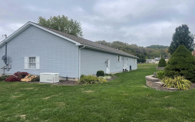92 EVERGREEN Drive, Buckhannon, West Virginia 26201, 3 Bedrooms Bedrooms, 6 Rooms Rooms,2 BathroomsBathrooms,Single Family Detached,For Sale,EVERGREEN,10161989