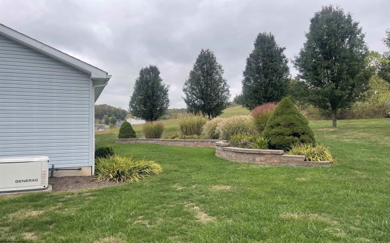 92 EVERGREEN Drive, Buckhannon, West Virginia 26201, 3 Bedrooms Bedrooms, 6 Rooms Rooms,2 BathroomsBathrooms,Single Family Detached,For Sale,EVERGREEN,10161989