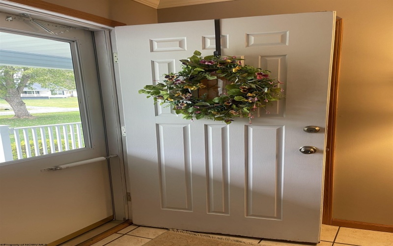 92 EVERGREEN Drive, Buckhannon, West Virginia 26201, 3 Bedrooms Bedrooms, 6 Rooms Rooms,2 BathroomsBathrooms,Single Family Detached,For Sale,EVERGREEN,10161989