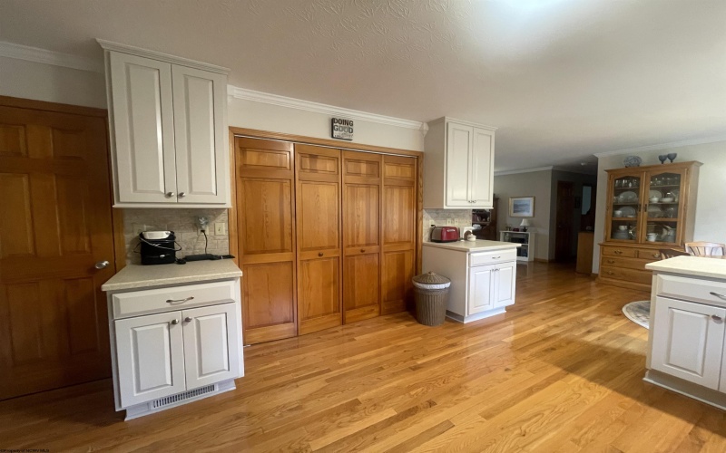 92 EVERGREEN Drive, Buckhannon, West Virginia 26201, 3 Bedrooms Bedrooms, 6 Rooms Rooms,2 BathroomsBathrooms,Single Family Detached,For Sale,EVERGREEN,10161989