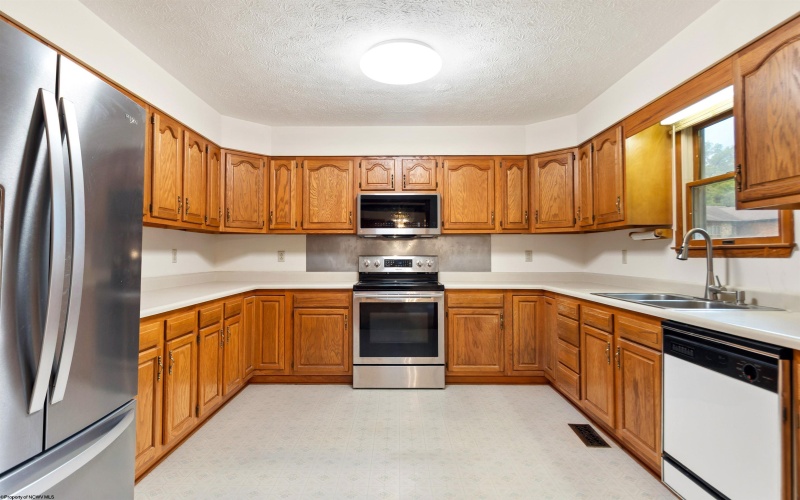 1307 Downwood Manor Drive, Morgantown, West Virginia 26508, 4 Bedrooms Bedrooms, 9 Rooms Rooms,2 BathroomsBathrooms,Single Family Detached,For Sale,Downwood Manor,10161988 1307 Downwood Manor Drive, Morgantown, West Virginia 26508, 4 Bedrooms Bedrooms, 9 Rooms Rooms,2 BathroomsBathrooms,Single Family Detached,For Sale,Downwood Manor,10161988