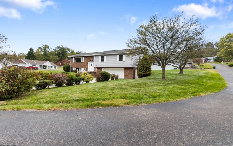 1307 Downwood Manor Drive, Morgantown, West Virginia 26508, 4 Bedrooms Bedrooms, 9 Rooms Rooms,2 BathroomsBathrooms,Single Family Detached,For Sale,Downwood Manor,10161988 1307 Downwood Manor Drive, Morgantown, West Virginia 26508, 4 Bedrooms Bedrooms, 9 Rooms Rooms,2 BathroomsBathrooms,Single Family Detached,For Sale,Downwood Manor,10161988