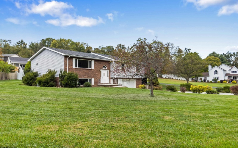 1307 Downwood Manor Drive, Morgantown, West Virginia 26508, 4 Bedrooms Bedrooms, 9 Rooms Rooms,2 BathroomsBathrooms,Single Family Detached,For Sale,Downwood Manor,10161988 1307 Downwood Manor Drive, Morgantown, West Virginia 26508, 4 Bedrooms Bedrooms, 9 Rooms Rooms,2 BathroomsBathrooms,Single Family Detached,For Sale,Downwood Manor,10161988