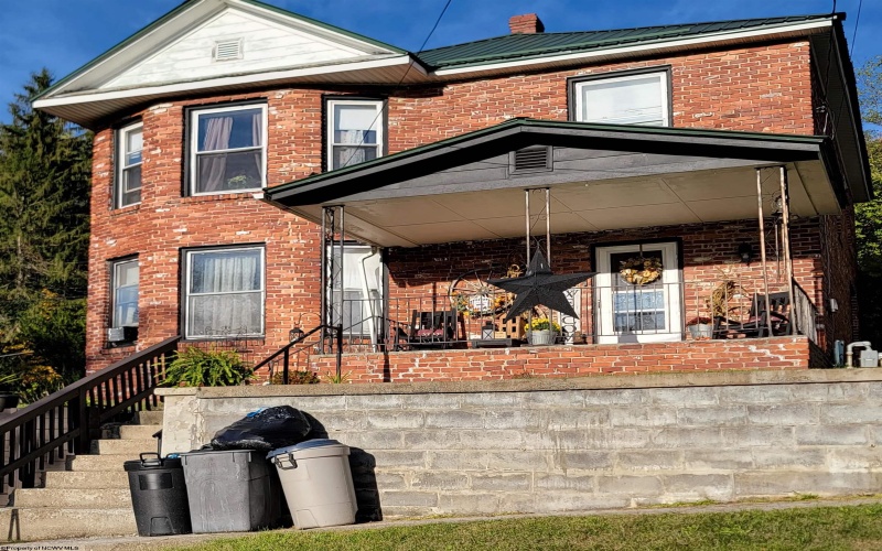 189 Summit Street, Elkins, West Virginia 26241, 4 Bedrooms Bedrooms, 8 Rooms Rooms,1 BathroomBathrooms,Single Family Detached,For Sale,Summit,10161980