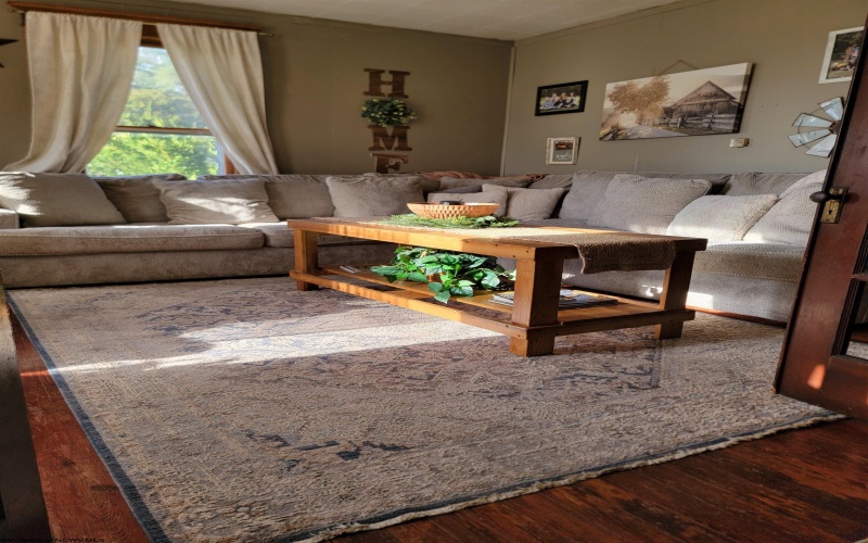 189 Summit Street, Elkins, West Virginia 26241, 4 Bedrooms Bedrooms, 8 Rooms Rooms,1 BathroomBathrooms,Single Family Detached,For Sale,Summit,10161980