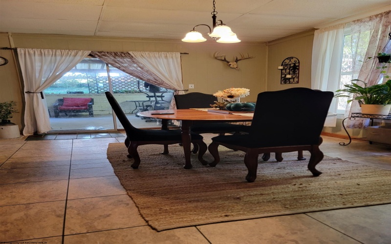 189 Summit Street, Elkins, West Virginia 26241, 4 Bedrooms Bedrooms, 8 Rooms Rooms,1 BathroomBathrooms,Single Family Detached,For Sale,Summit,10161980