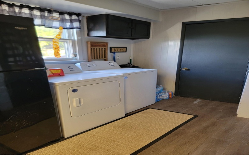 189 Summit Street, Elkins, West Virginia 26241, 4 Bedrooms Bedrooms, 8 Rooms Rooms,1 BathroomBathrooms,Single Family Detached,For Sale,Summit,10161980