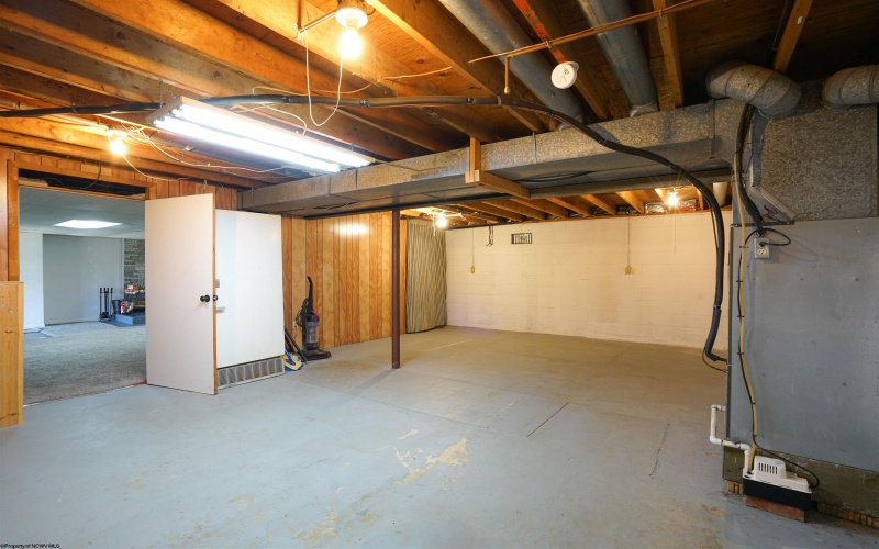 106 Mary Ann Street, West Milford, West Virginia 26451, 3 Bedrooms Bedrooms, 7 Rooms Rooms,1 BathroomBathrooms,Single Family Detached,For Sale,Mary Ann,10161985