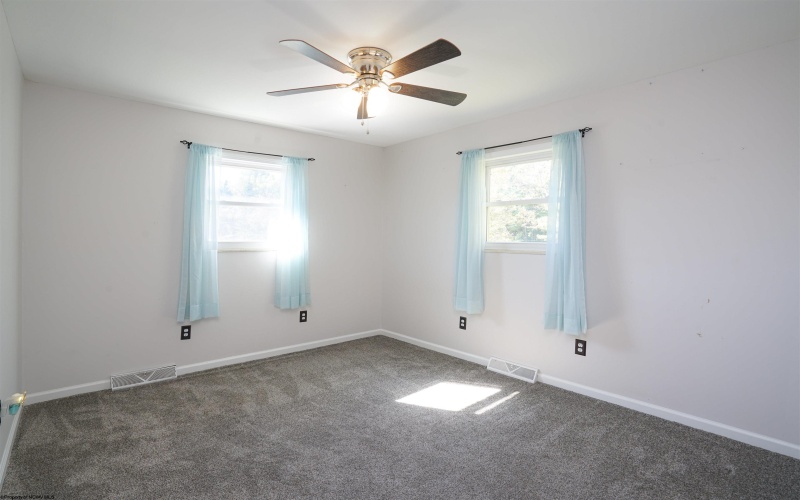 106 Mary Ann Street, West Milford, West Virginia 26451, 3 Bedrooms Bedrooms, 7 Rooms Rooms,1 BathroomBathrooms,Single Family Detached,For Sale,Mary Ann,10161985