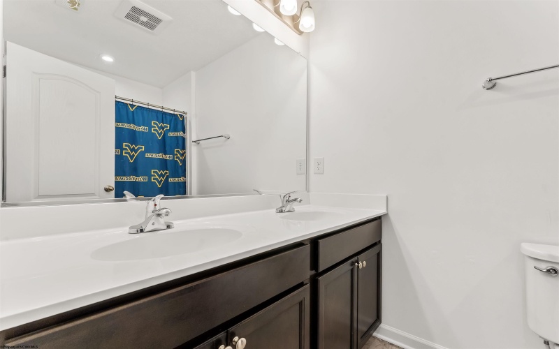 108 Caddie Court, Maidsville, West Virginia 26541, 4 Bedrooms Bedrooms, 6 Rooms Rooms,2 BathroomsBathrooms,Single Family Detached,For Sale,Caddie,10161981