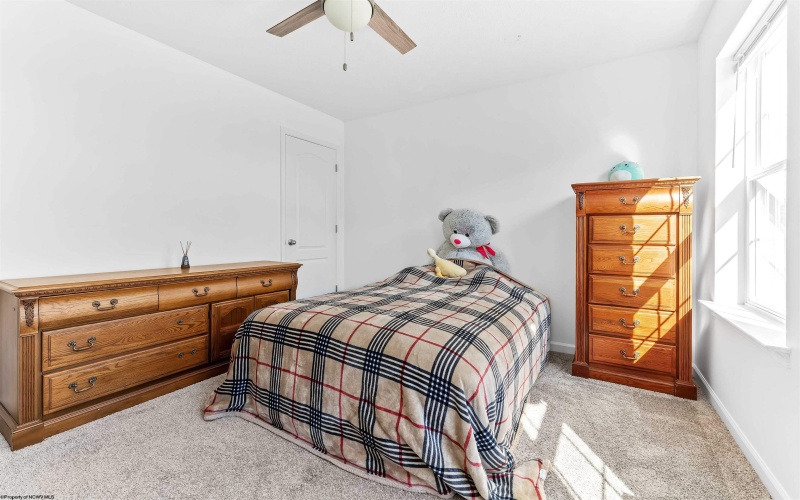 108 Caddie Court, Maidsville, West Virginia 26541, 4 Bedrooms Bedrooms, 6 Rooms Rooms,2 BathroomsBathrooms,Single Family Detached,For Sale,Caddie,10161981