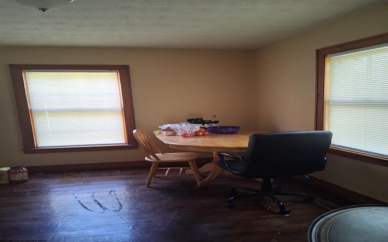 1367 Little Kanawha Highway, Grantsville, West Virginia 26147, 3 Bedrooms Bedrooms, 8 Rooms Rooms,2 BathroomsBathrooms,Single Family Detached,For Sale,Little Kanawha,10161975