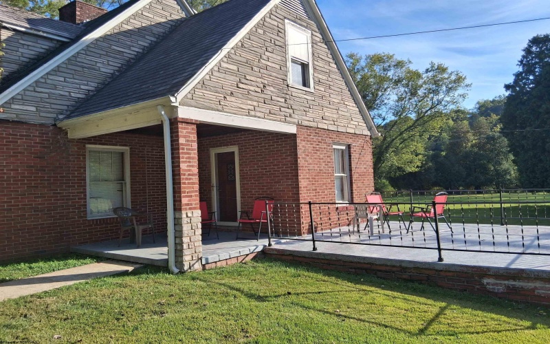 1367 Little Kanawha Highway, Grantsville, West Virginia 26147, 3 Bedrooms Bedrooms, 8 Rooms Rooms,2 BathroomsBathrooms,Single Family Detached,For Sale,Little Kanawha,10161975