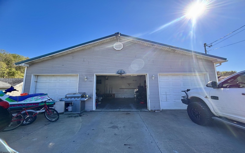 1810 Green Avenue, Clarksburg, West Virginia 26301, 3 Bedrooms Bedrooms, 7 Rooms Rooms,2 BathroomsBathrooms,Single Family Detached,For Sale,Green,10161976