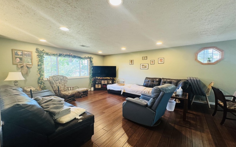 1322 Lincoln Way, Fairmont, West Virginia 26554, 3 Bedrooms Bedrooms, 8 Rooms Rooms,2 BathroomsBathrooms,Single Family Detached,For Sale,Lincoln,10161978 1322 Lincoln Way, Fairmont, West Virginia 26554, 3 Bedrooms Bedrooms, 8 Rooms Rooms,2 BathroomsBathrooms,Single Family Detached,For Sale,Lincoln,10161978