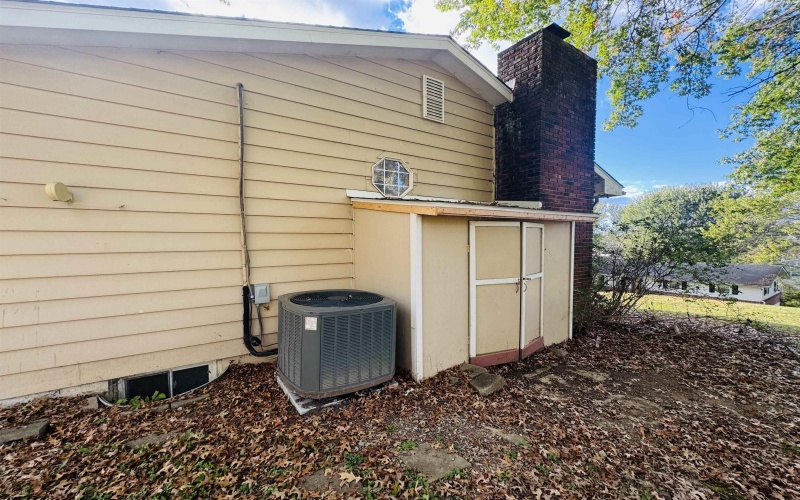 1322 Lincoln Way, Fairmont, West Virginia 26554, 3 Bedrooms Bedrooms, 8 Rooms Rooms,2 BathroomsBathrooms,Single Family Detached,For Sale,Lincoln,10161978 1322 Lincoln Way, Fairmont, West Virginia 26554, 3 Bedrooms Bedrooms, 8 Rooms Rooms,2 BathroomsBathrooms,Single Family Detached,For Sale,Lincoln,10161978