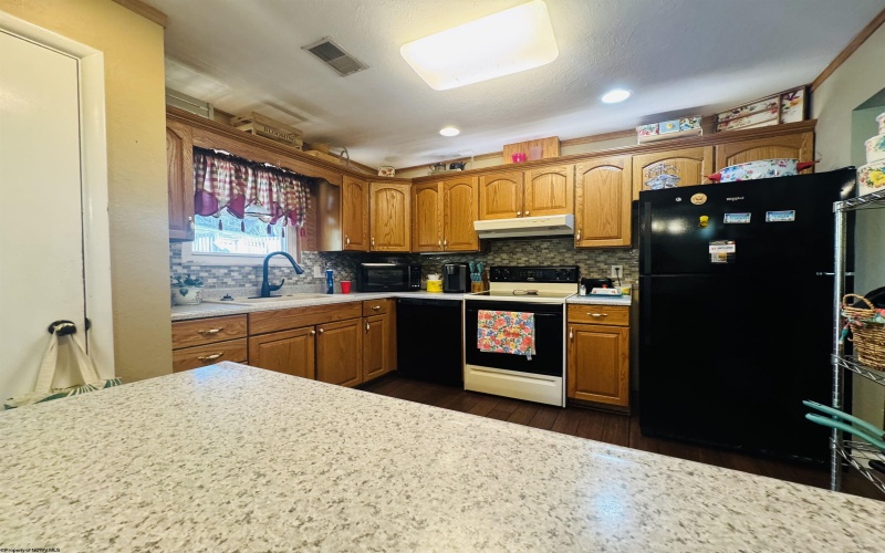 1322 Lincoln Way, Fairmont, West Virginia 26554, 3 Bedrooms Bedrooms, 8 Rooms Rooms,2 BathroomsBathrooms,Single Family Detached,For Sale,Lincoln,10161978 1322 Lincoln Way, Fairmont, West Virginia 26554, 3 Bedrooms Bedrooms, 8 Rooms Rooms,2 BathroomsBathrooms,Single Family Detached,For Sale,Lincoln,10161978