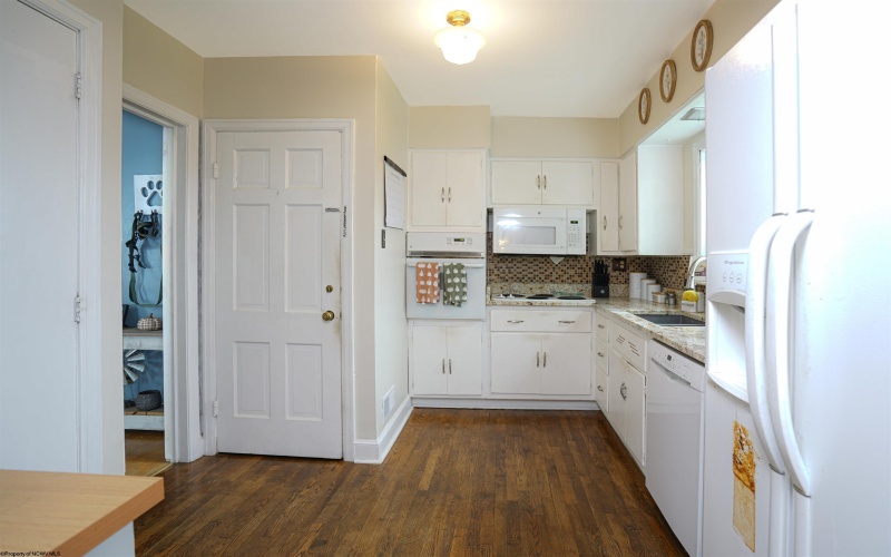222 Gordon Street, Bridgeport, West Virginia 26330, 3 Bedrooms Bedrooms, 7 Rooms Rooms,1 BathroomBathrooms,Single Family Detached,For Sale,Gordon,10162003 222 Gordon Street, Bridgeport, West Virginia 26330, 3 Bedrooms Bedrooms, 7 Rooms Rooms,1 BathroomBathrooms,Single Family Detached,For Sale,Gordon,10162003