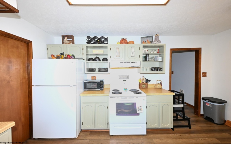 224 Hemlock Lane, Reedsville, West Virginia 26547, 4 Bedrooms Bedrooms, 8 Rooms Rooms,2 BathroomsBathrooms,Single Family Detached,For Sale,Hemlock,10162004