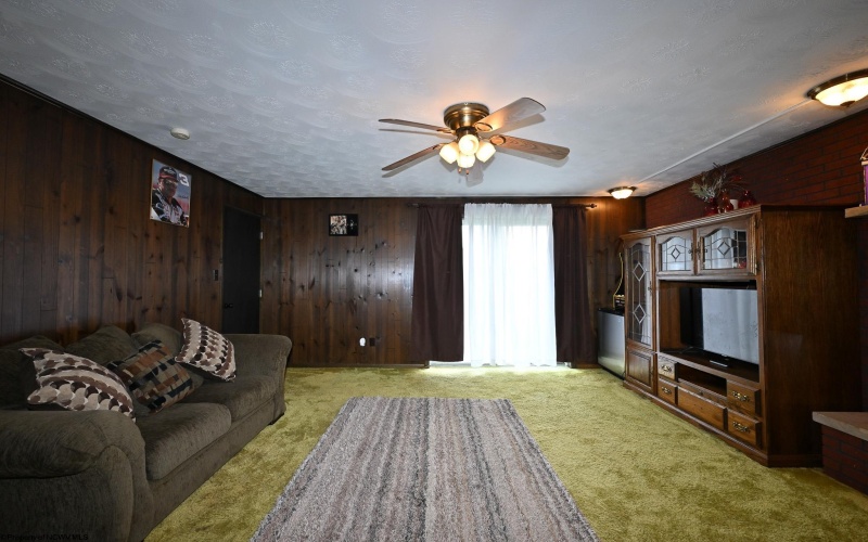 224 Hemlock Lane, Reedsville, West Virginia 26547, 4 Bedrooms Bedrooms, 8 Rooms Rooms,2 BathroomsBathrooms,Single Family Detached,For Sale,Hemlock,10162004