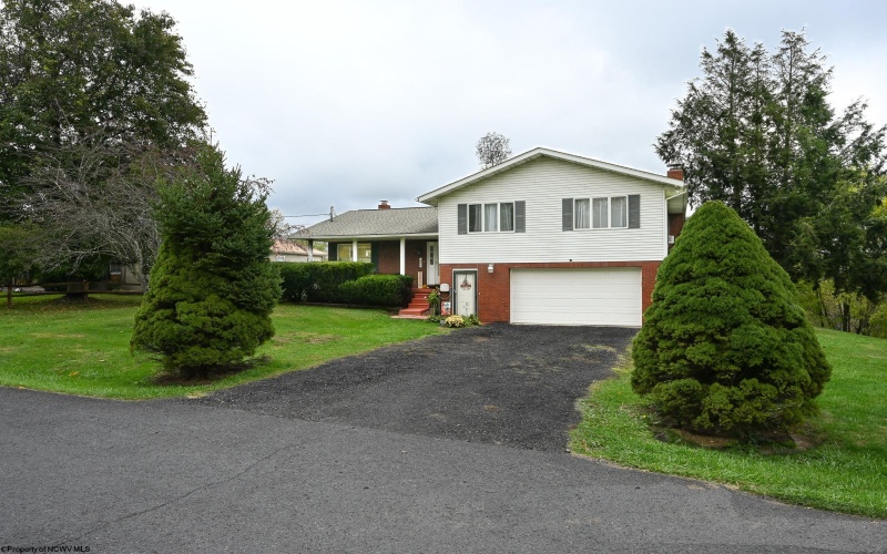 224 Hemlock Lane, Reedsville, West Virginia 26547, 4 Bedrooms Bedrooms, 8 Rooms Rooms,2 BathroomsBathrooms,Single Family Detached,For Sale,Hemlock,10162004