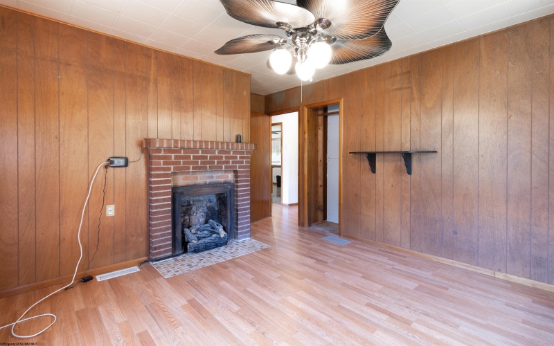 1369 Flag Run Road, Clarksburg, West Virginia 26301-999, 2 Bedrooms Bedrooms, 4 Rooms Rooms,1 BathroomBathrooms,Single Family Detached,For Sale,Flag Run,10162005 1369 Flag Run Road, Clarksburg, West Virginia 26301-999, 2 Bedrooms Bedrooms, 4 Rooms Rooms,1 BathroomBathrooms,Single Family Detached,For Sale,Flag Run,10162005