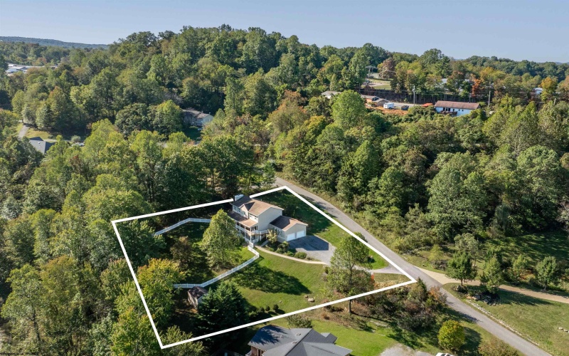 2 Chickadee Lane, Morgantown, West Virginia 26508, 4 Bedrooms Bedrooms, 9 Rooms Rooms,3 BathroomsBathrooms,Single Family Detached,For Sale,Chickadee,10162006 2 Chickadee Lane, Morgantown, West Virginia 26508, 4 Bedrooms Bedrooms, 9 Rooms Rooms,3 BathroomsBathrooms,Single Family Detached,For Sale,Chickadee,10162006