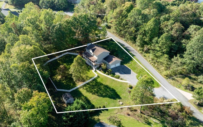 2 Chickadee Lane, Morgantown, West Virginia 26508, 4 Bedrooms Bedrooms, 9 Rooms Rooms,3 BathroomsBathrooms,Single Family Detached,For Sale,Chickadee,10162006 2 Chickadee Lane, Morgantown, West Virginia 26508, 4 Bedrooms Bedrooms, 9 Rooms Rooms,3 BathroomsBathrooms,Single Family Detached,For Sale,Chickadee,10162006