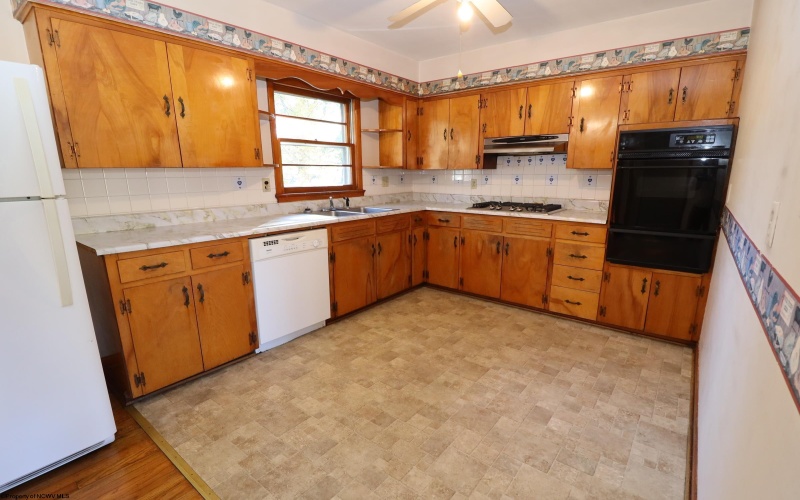 107 Gilman Road, Elkins, West Virginia 26241, 3 Bedrooms Bedrooms, 7 Rooms Rooms,2 BathroomsBathrooms,Single Family Detached,For Sale,Gilman,10162022