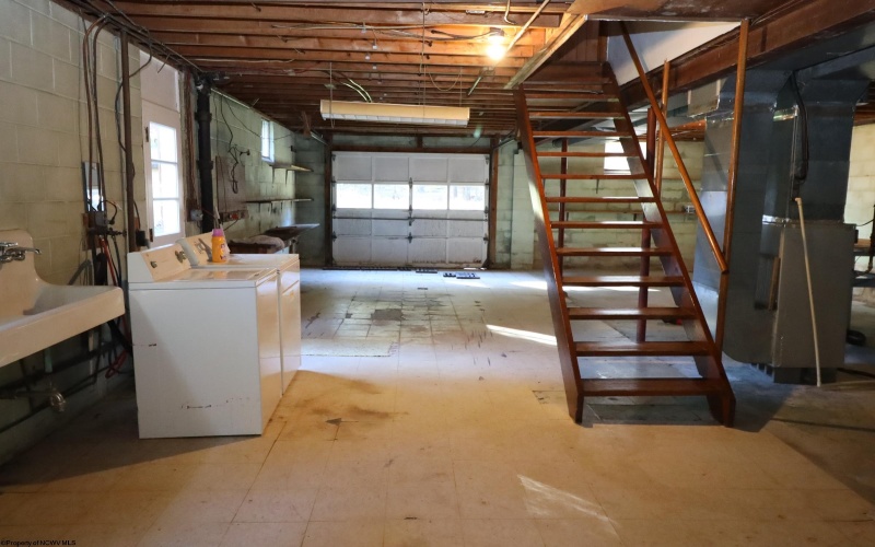 107 Gilman Road, Elkins, West Virginia 26241, 3 Bedrooms Bedrooms, 7 Rooms Rooms,2 BathroomsBathrooms,Single Family Detached,For Sale,Gilman,10162022