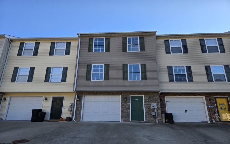 110 Eagle Drive, Maidsville, West Virginia 26541, 3 Bedrooms Bedrooms, 6 Rooms Rooms,1 BathroomBathrooms,Single Family Attached,For Sale,Eagle,10162011 110 Eagle Drive, Maidsville, West Virginia 26541, 3 Bedrooms Bedrooms, 6 Rooms Rooms,1 BathroomBathrooms,Single Family Attached,For Sale,Eagle,10162011